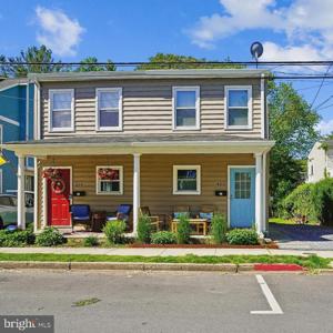 422 FIRST STREET
