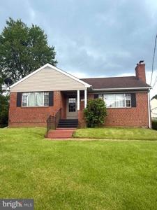 6407 GOLDEN RING ROAD