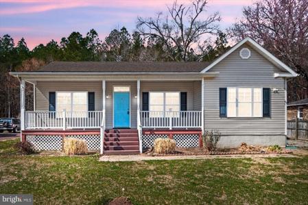 239 WAKEFIELD DRIVE