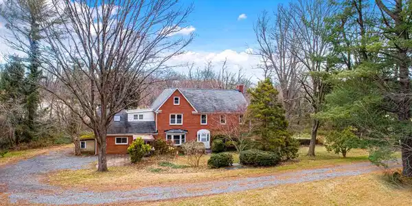 117 and 118 FOXRIDGE DRIVE