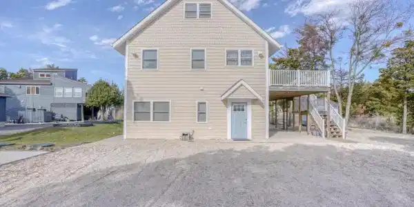 1614 BAY SHORE DRIVE