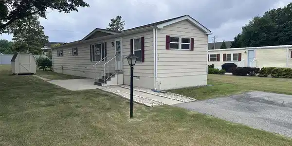 18 BRANCHWOOD DRIVE