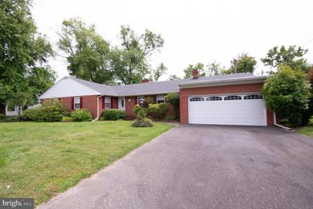 36 ALGONQUIN ROAD