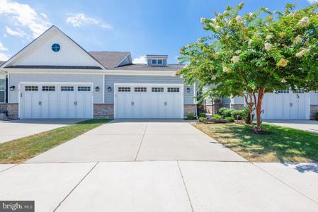 821 MOORINGS CIRCLE