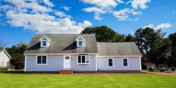 8 MCINTOSH COURT