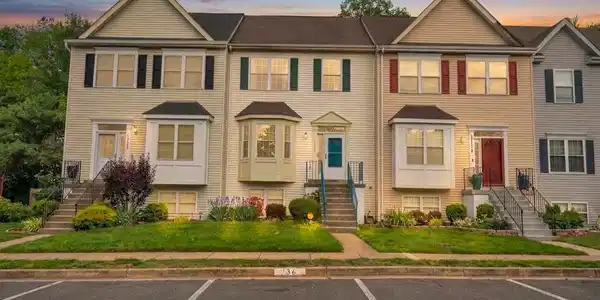 17260 WEXFORD LOOP