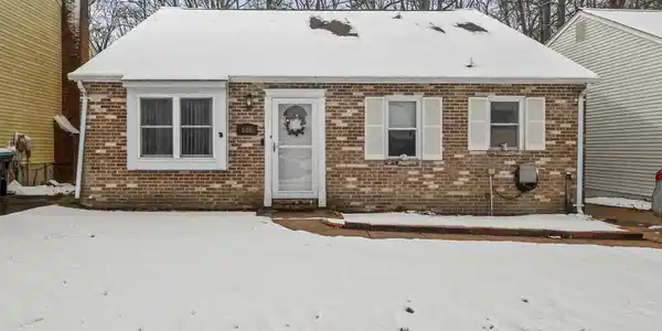 606 HARBOUR OAK DRIVE
