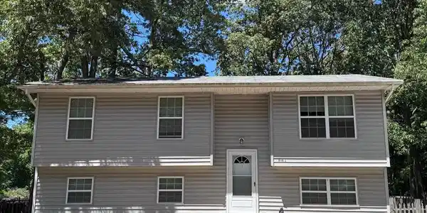 561 WHITE SANDS DRIVE