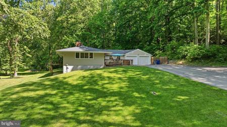 4390 WOODVIEW LANE