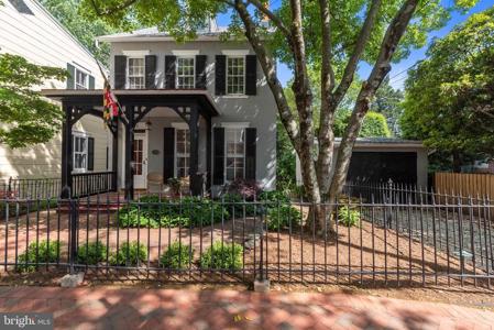 138 CHARLES STREET
