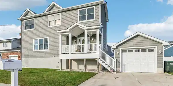 703 BOBBY JONES ROAD
