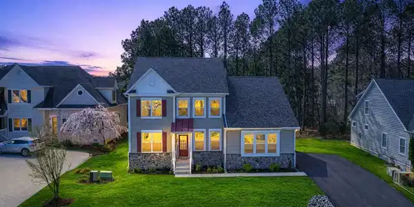403 BLUEWATER COURT