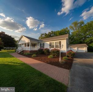 110 E HARBOR DR
