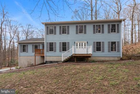 151 AUTUMN COURT