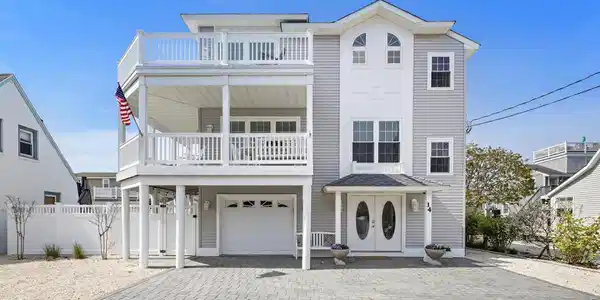 14 JACQUELINE AVENUE