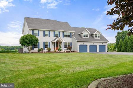 36 SUNNYBROOK DRIVE