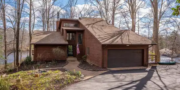 10234 ASHLAND DRIVE
