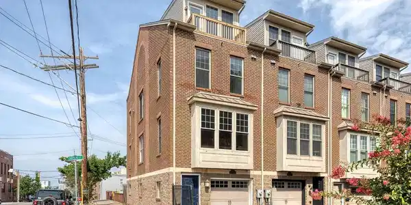 540 CANTON COURT