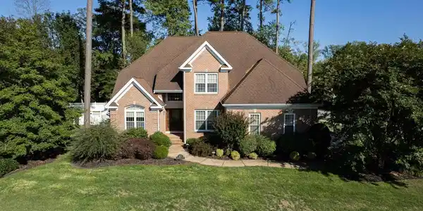127 E BUCKINGHAM DRIVE
