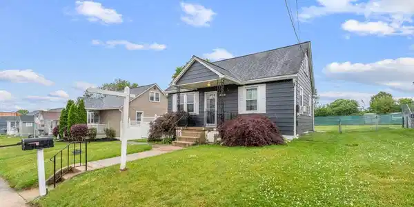 1209 HILLDALE ROAD