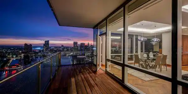 300 INTERNATIONAL DRIVE