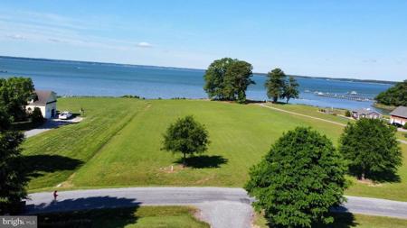 4 RIVER VILLAGE DRIVE