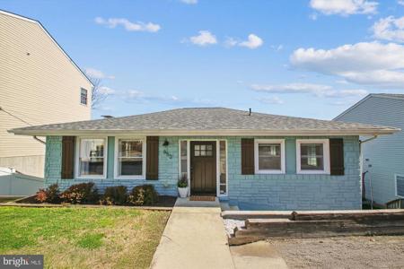 852 SHORE DRIVE