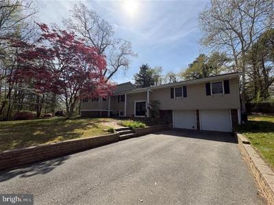 582 RICHARD WAY