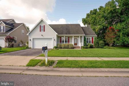 4 MIMOSA COURT