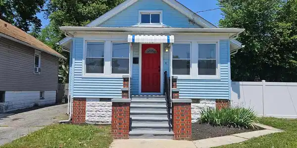 13 GRIFFITH STREET