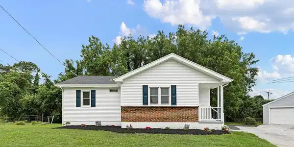 17 VARMAR DRIVE