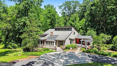 1604 ALGONQUIN COURT
