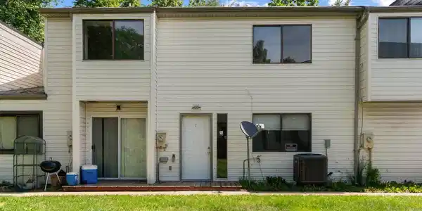 1006 CRIMSON TREE WAY