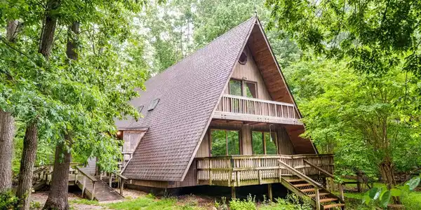 40 CRESTWOOD DRIVE