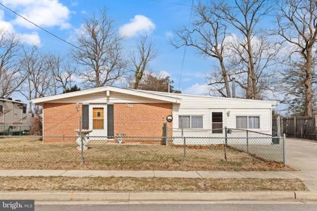208 GLOUCESTER DRIVE