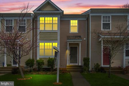 460 ENGLISH OAK LANE