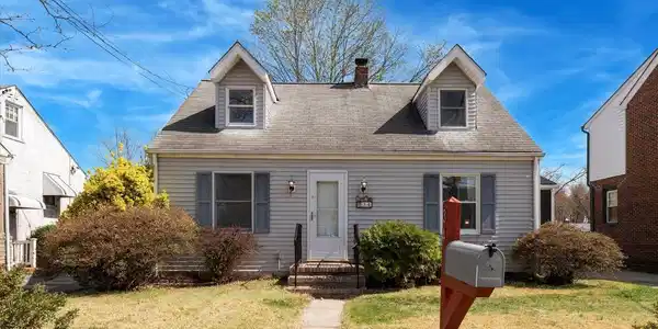 34 ORIENTAL AVENUE
