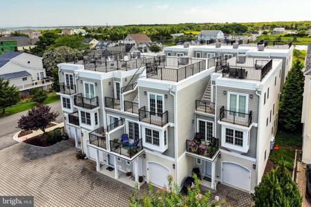 402 MASSACHUSETTS AVENUE