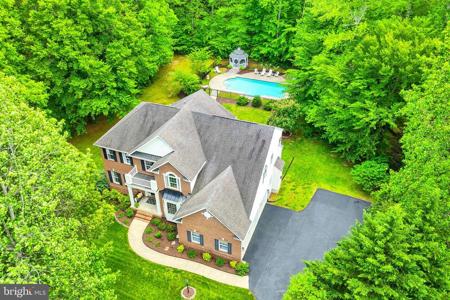 1025 MOURNING DOVE COURT