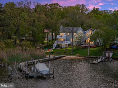 1570 ANNAPOLIS DRIVE