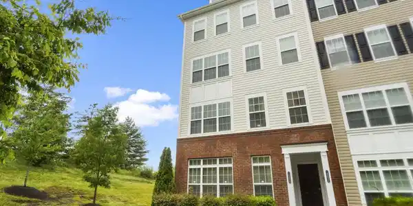 16894 PORTERS INN DRIVE