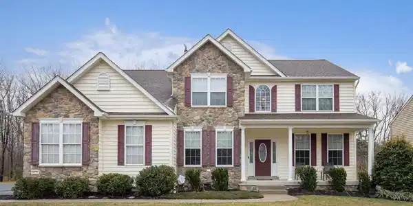 1679 SAPPHIRE COURT