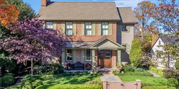 203 CHEW AVENUE