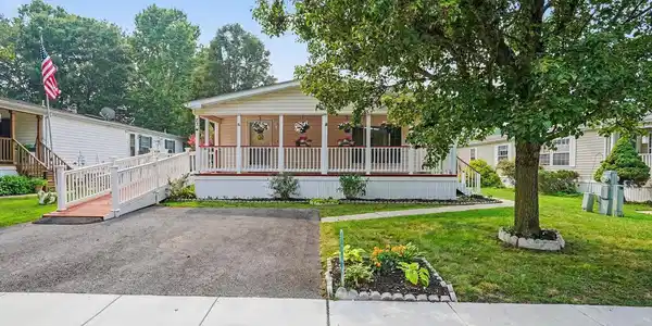 73 WOODS WAY