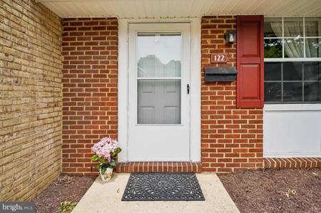 122 MERRYMAN COURT