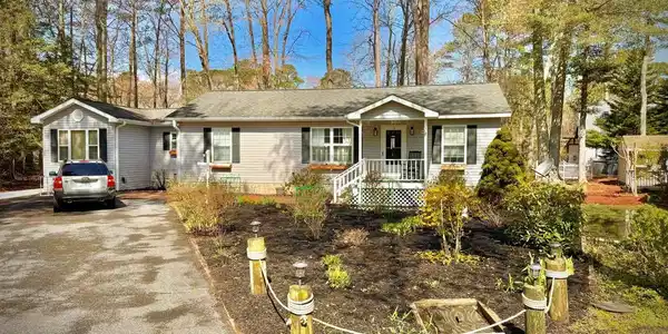 16 CATALPA LANE