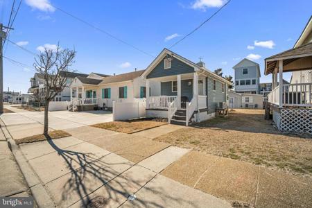 228.5 WALNUT AVE