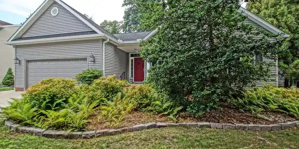 421 SEAGULL DRIVE
