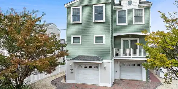 15 16TH STREET