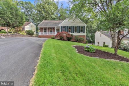 1041 PORTUGAL DRIVE
